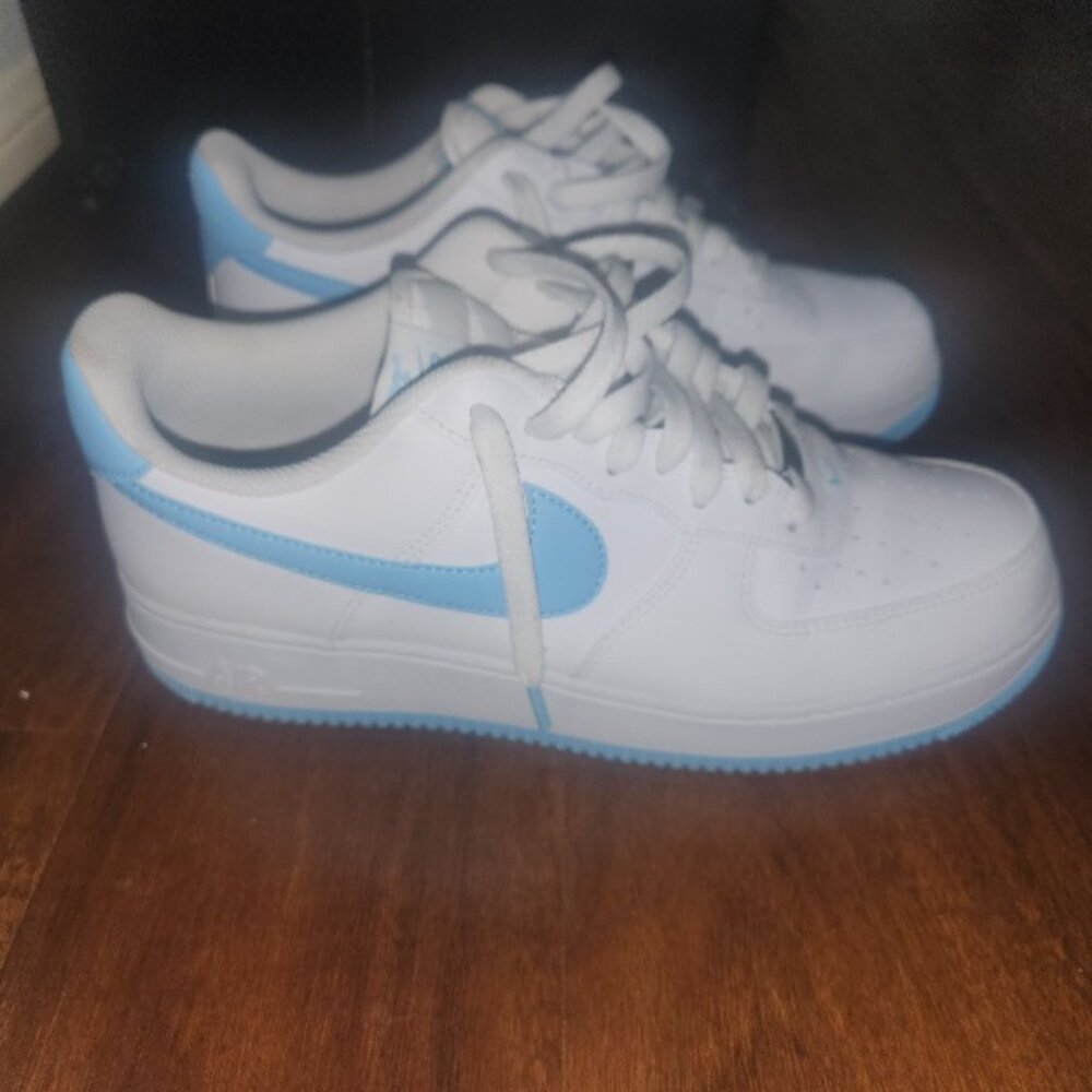 Nike Air Force 1 - Picture 3 of 10